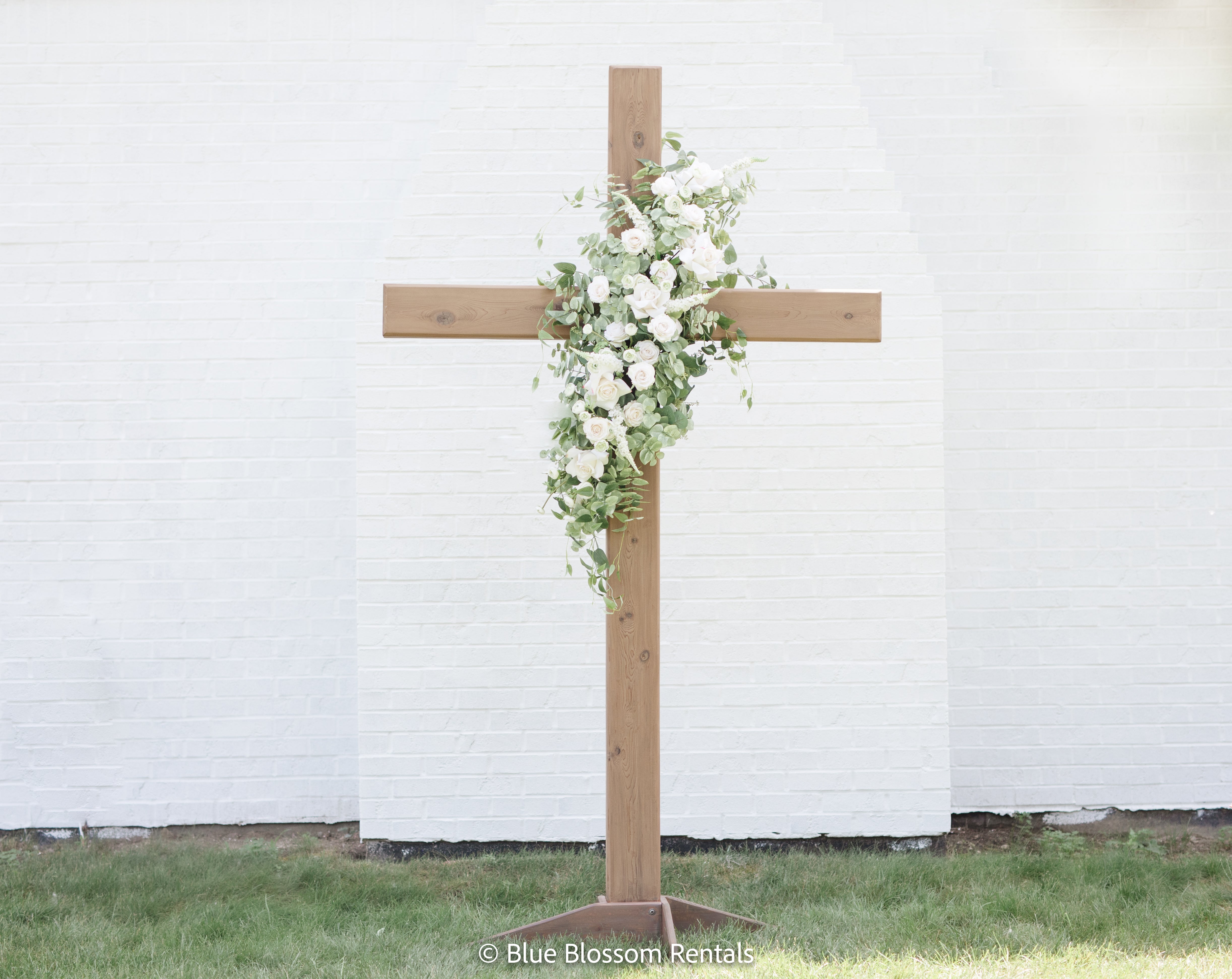 Wooden cross for wedding ceremony 60 photos - Astyledwedding.com Wooden cross for wedding ceremony 60 photos - Astyledwedding.com